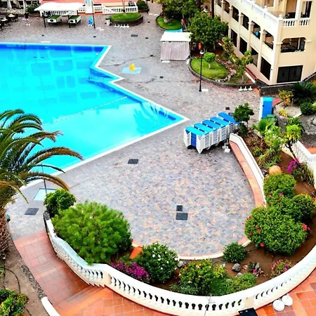 Spacious 3-bedroom Apartment, Ac, Priv Parking, Heated Pool & Ocean View In Castle Harbour, Arona Lägenhet