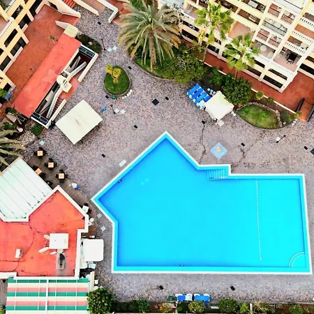 Spacious 3-bedroom Apartment, Ac, Priv Parking, Heated Pool & Ocean View In Castle Harbour, Arona Lägenhet *