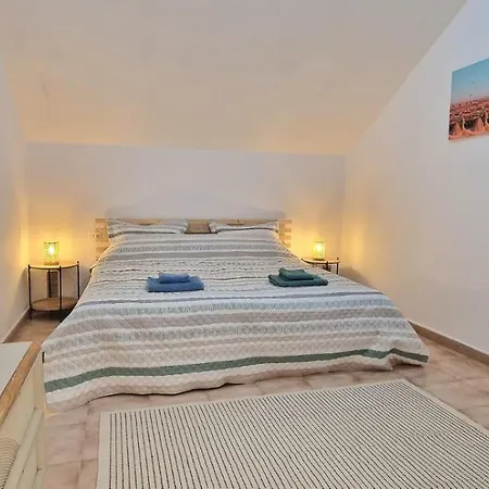 Apartment Spacious 3-bedroom Duplex With Heated Pool & Ocean View In Castle Harbour, Arona Los Cristianos (Tenerife)