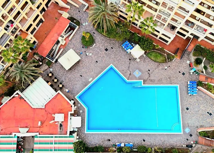 Spacious 3-bedroom Apartment, Ac, Priv Parking, Heated Pool & Ocean View In Castle Harbour, Arona Апартаменты *