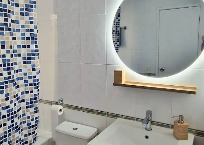 Spacious 3-bedroom Apartment, Ac, Priv Parking, Heated Pool & Ocean View In Castle Harbour, Arona Апартаменты *