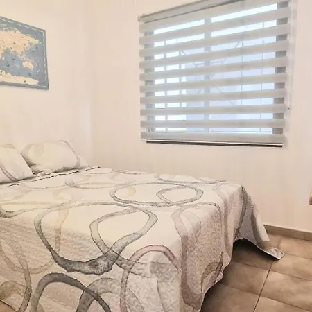 Apartment Spacious 3-bedroom Apartment, Ac, Priv Parking, Heated Pool & Ocean View In Castle Harbour, Arona